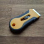 300px-kochfeldschaber_klein_.jpg